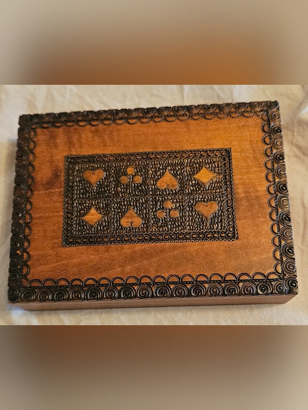Decorative Wood Card Motif Home Accent Box